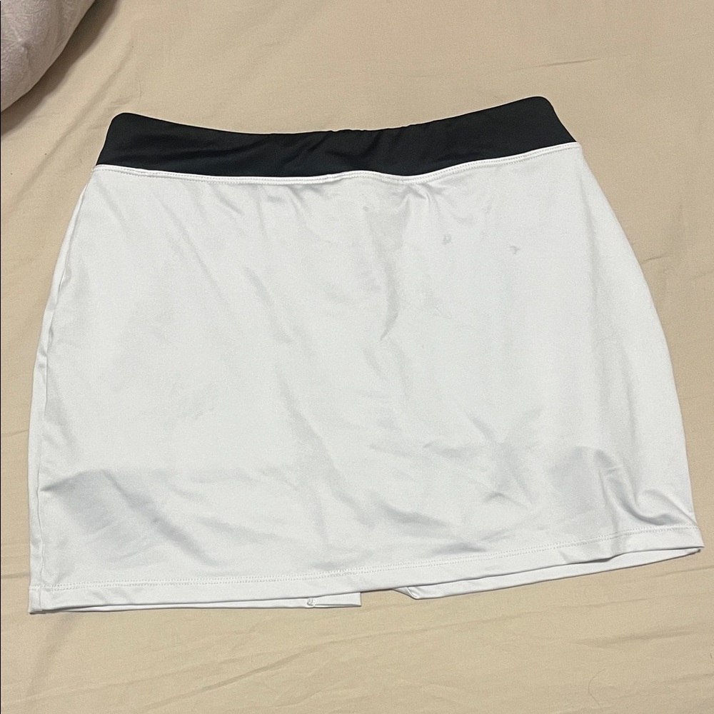 Refuge White and Black Skirt
